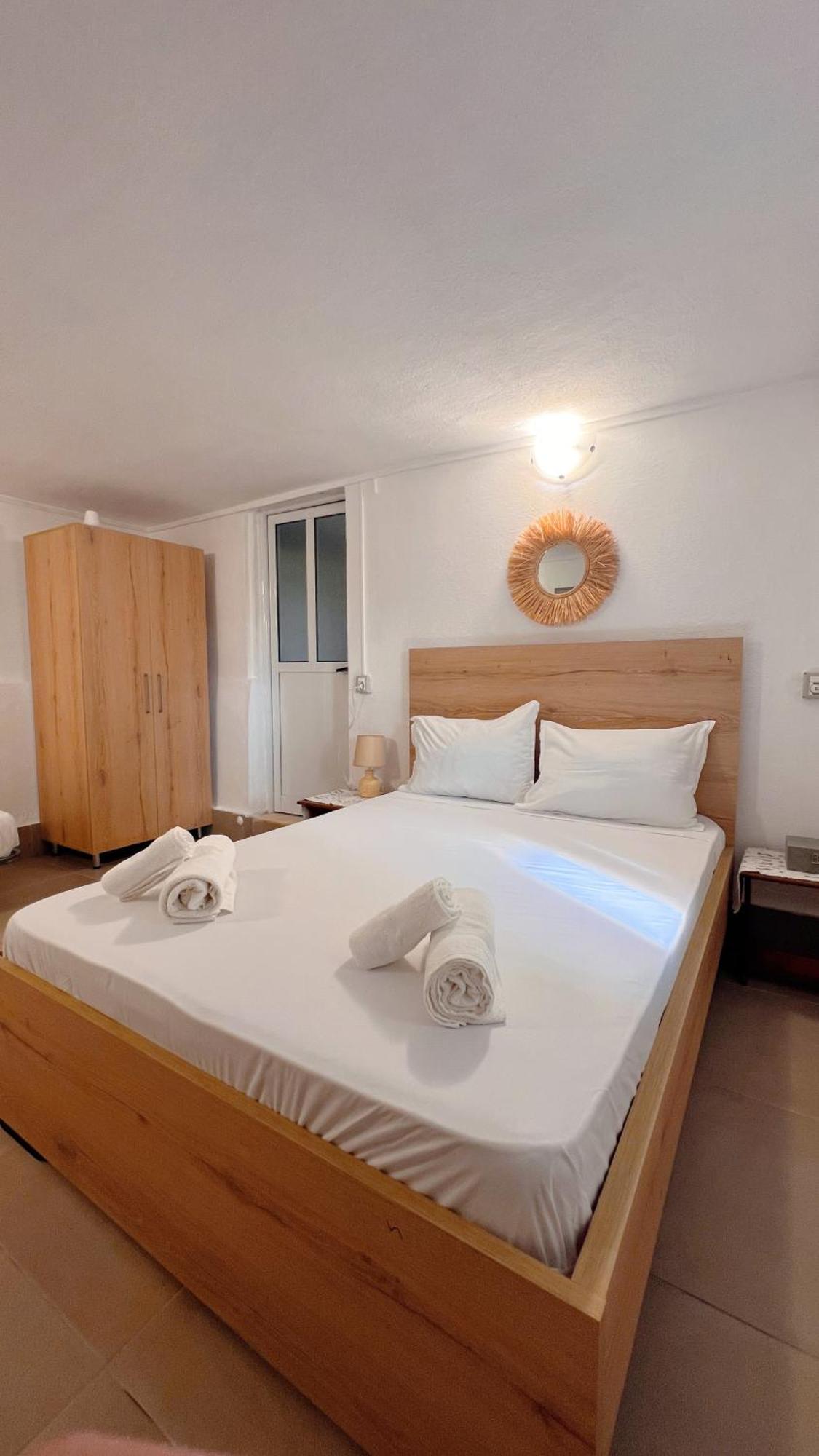 Petra Oliva Apartment Dhermi Luaran gambar
