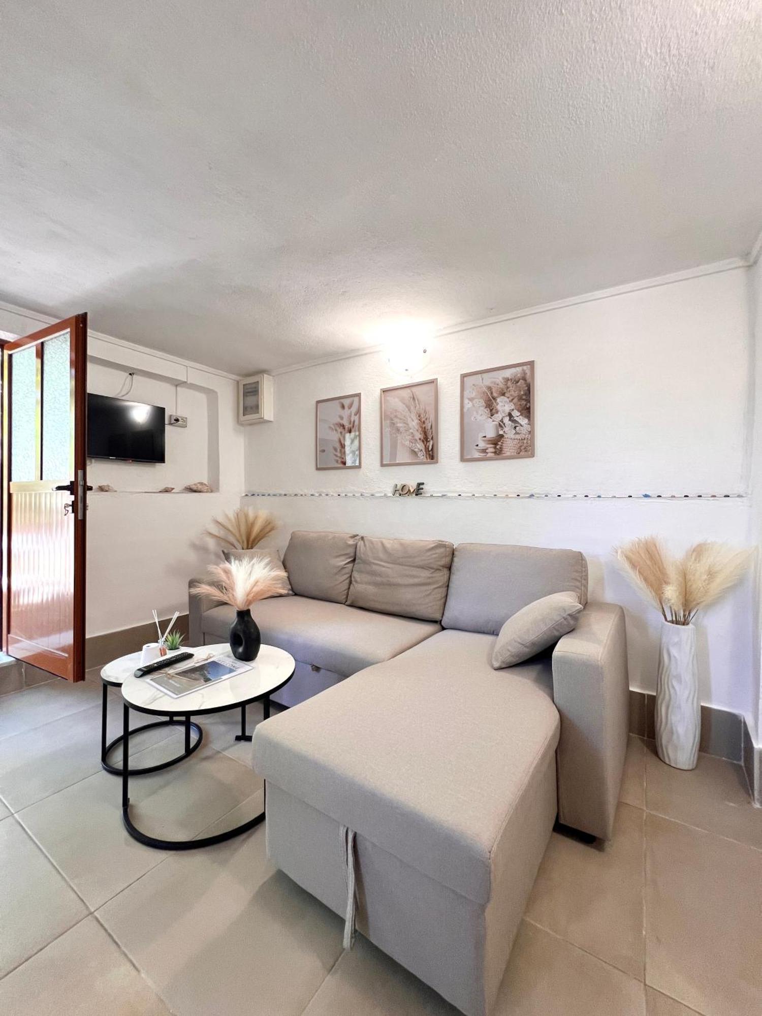 Petra Oliva Apartment Dhermi Luaran gambar